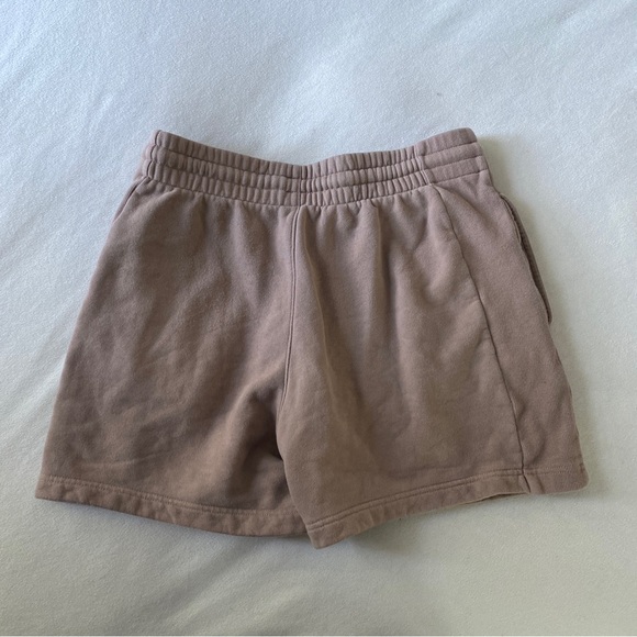 Aritzia TNA Cozy Fleece Boyfriend Tan Sweat Shorts Size Small - Picture 2 of 3